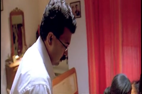 Vaaranam Aayiram (2008) Sample (640x360).mp4